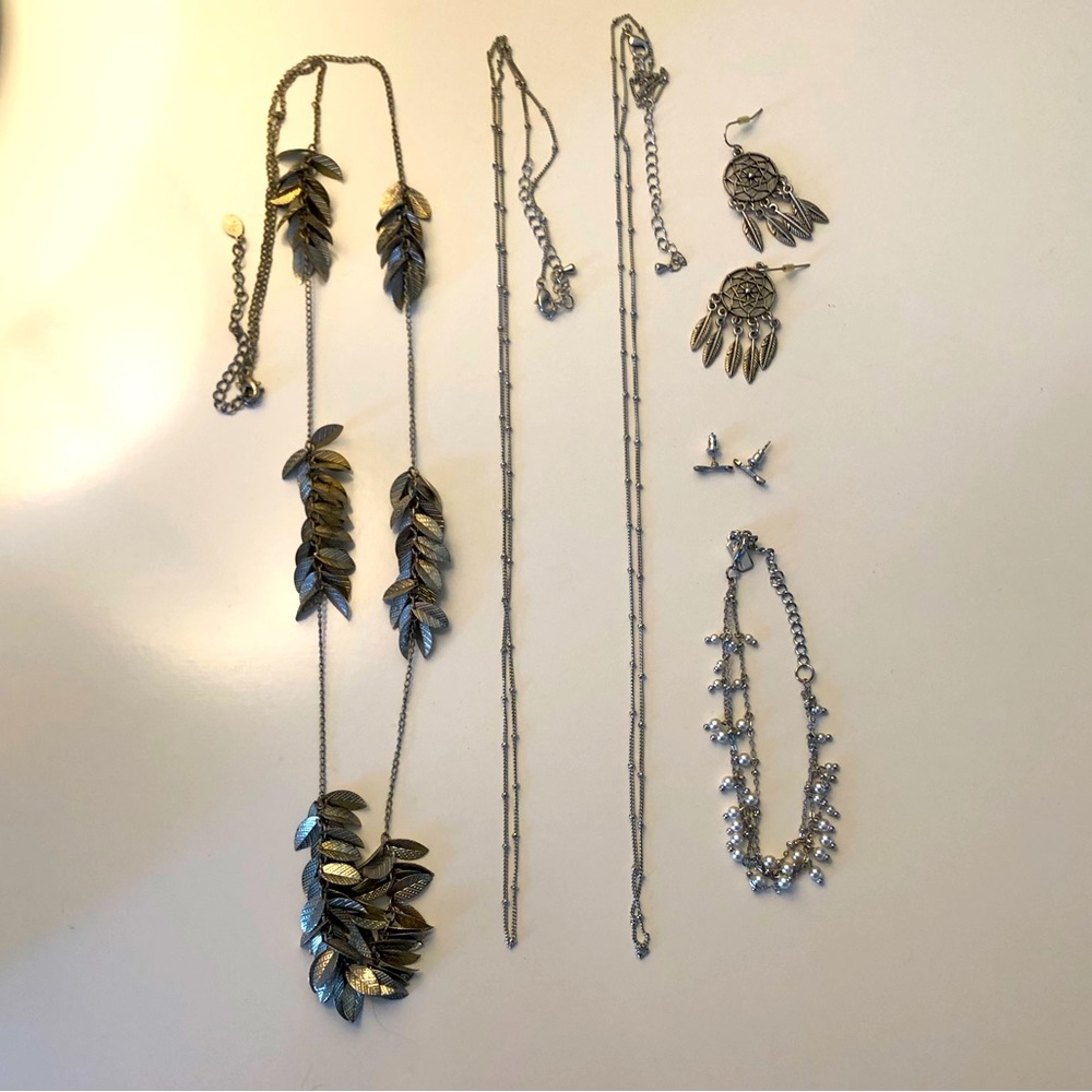 Silver-toned jewelry bundle
